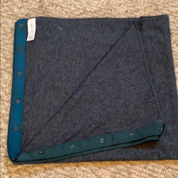 lululemon athletica Accessories - Lululemon vinyasa scarf